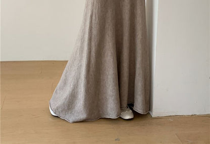 Two-Piece Set: V-Neck Sweater & Knit Maxi Skirt - Distressed Style