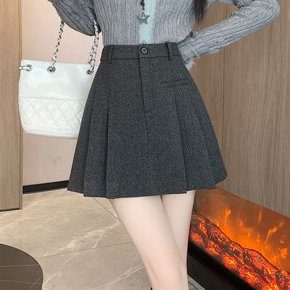 High-Waisted Pleated A-Line Mini Skirt - Solid Design