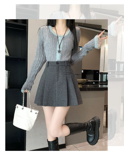 High-Waisted Pleated A-Line Mini Skirt - Solid Design