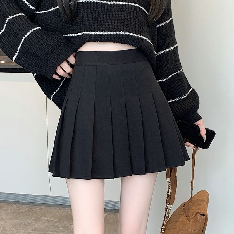 High-Waist Pleated Flared Mini Skirt - Solid Color