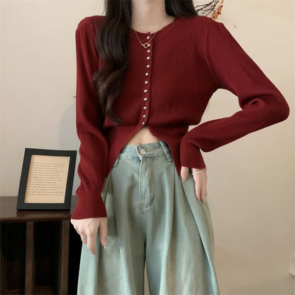 Round Neck Solid Knit Sweater