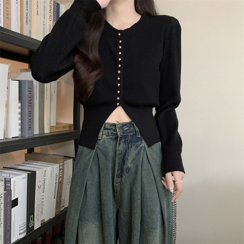 Round Neck Solid Knit Sweater