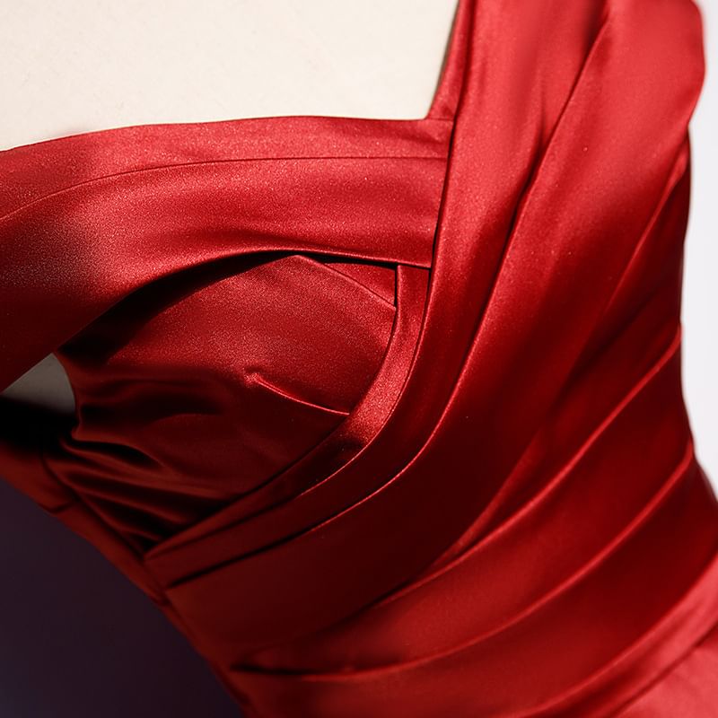 A-Line Off-Shoulder Evening Gown Plain