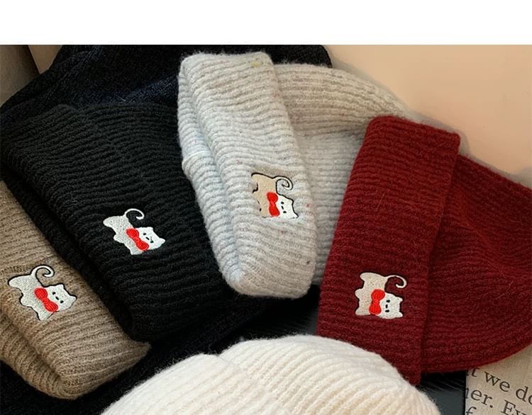 Cat Embroidered Knit Beanie