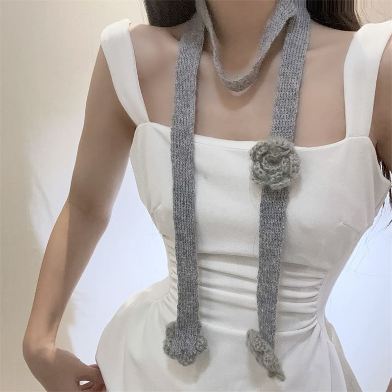 Flower Detail Knit Narrow Scarf