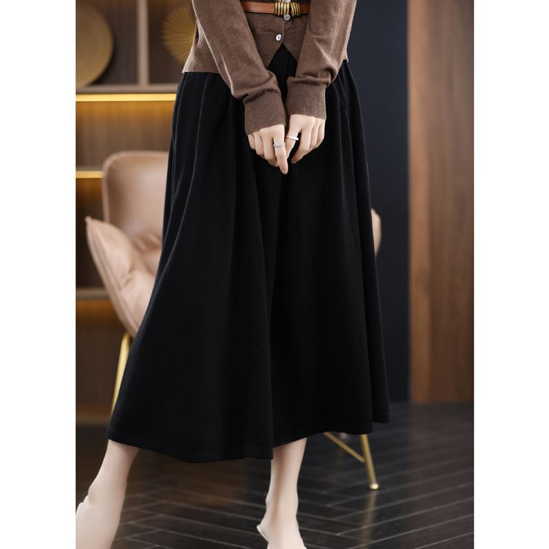 Stretch-Band Solid Midi Flared Skirt