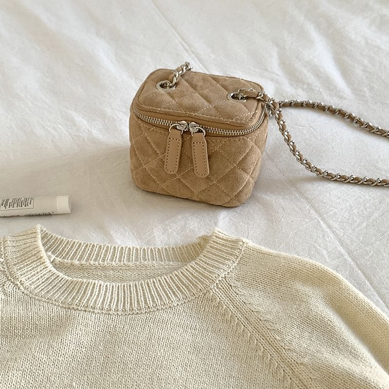 Chain Strap Quilted Velvet Crossbody Bag