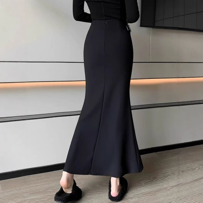 High-Rise Solid Mermaid Hem Midi Skirt