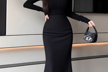 High-Rise Solid Mermaid Hem Midi Skirt