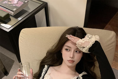 Long Sleeve Scoop Neck Plain Lace Trim Crop Top