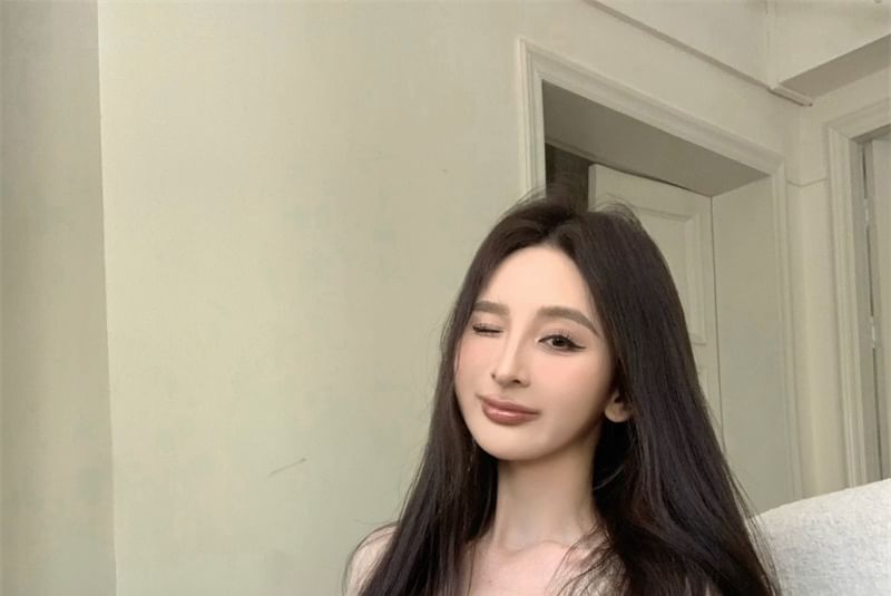 3/4 Sleeve V-Neck Plain Crop Cardigan / Lace Cami Top / Mid Rise Plain Shorts