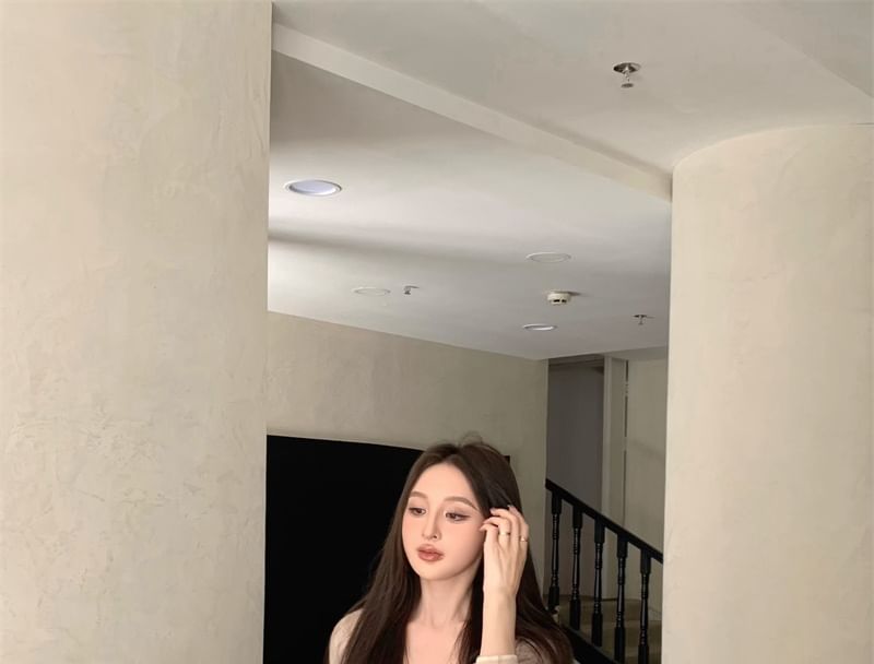 3/4 Sleeve V-Neck Plain Crop Cardigan / Lace Cami Top / Mid Rise Plain Shorts