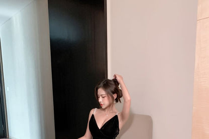 Sleeveless V-Neck Velvet Mini A-Line Evening Dress