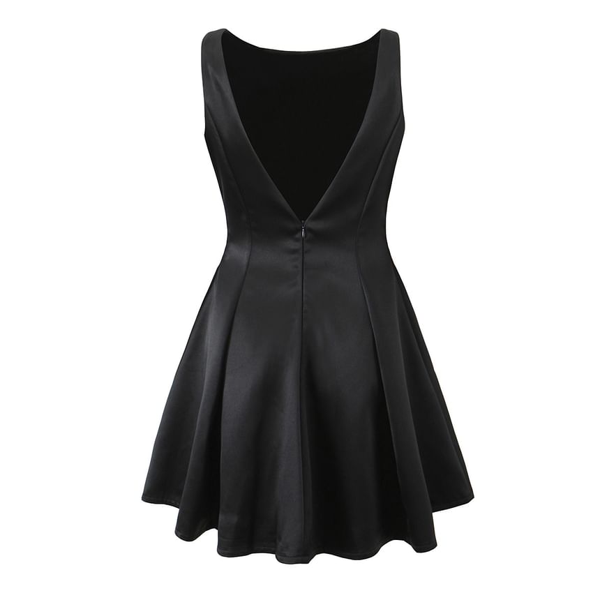 Sleeveless Plain Open Back Mini A-Line Cocktail Dress