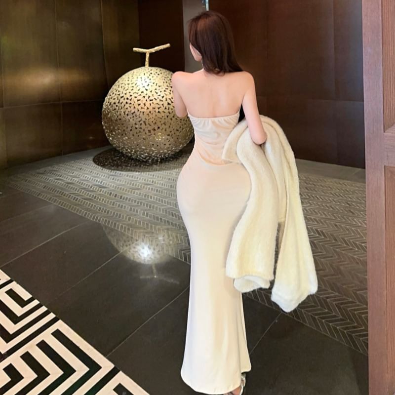 Halter Neck Plain Rhinestone Accent Ruched Open Back Mermaid Evening Dress