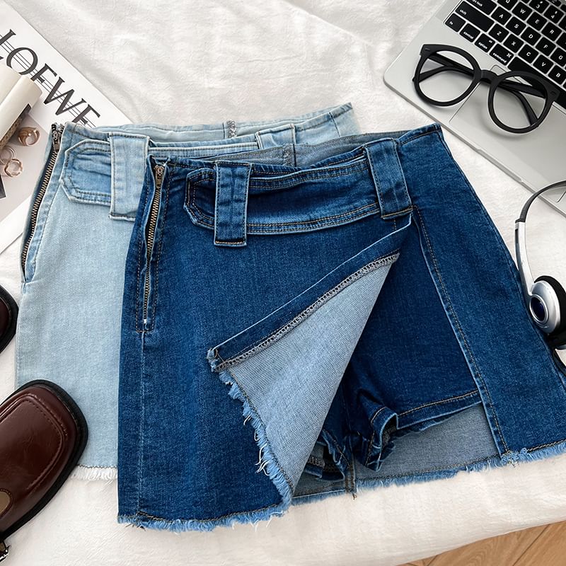 High Waist Fray Slit Mini Denim Skort