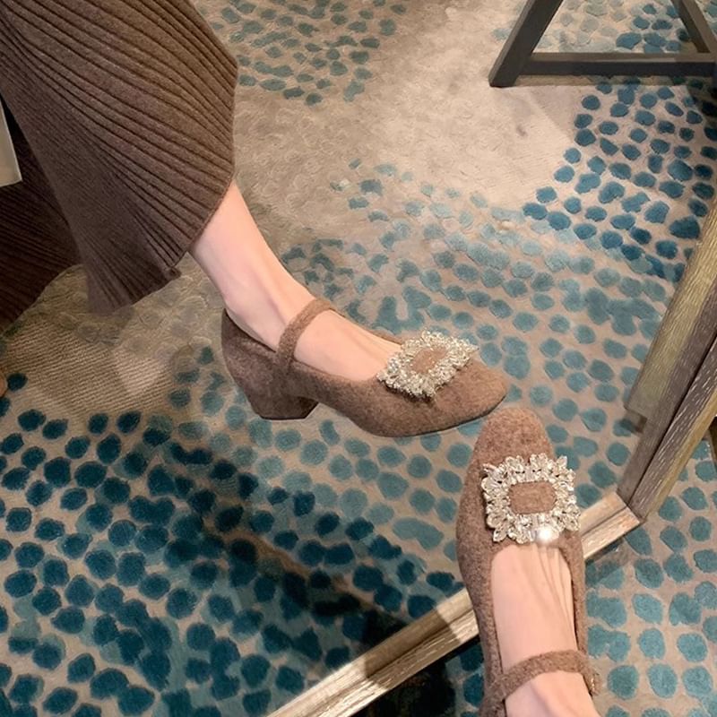 Chunky Heel Rhinestone Accent Mary Jane Pumps