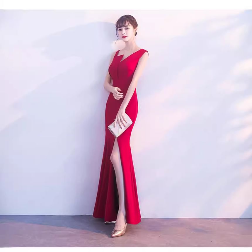 Evening Sleeveless Asymmetrical Mermaid Plain Gown