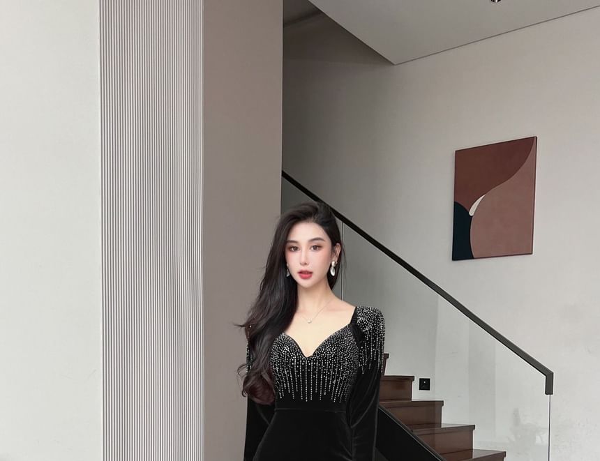 Long-Sleeve V-Neck Evening Mermaid Gown Rhinestone