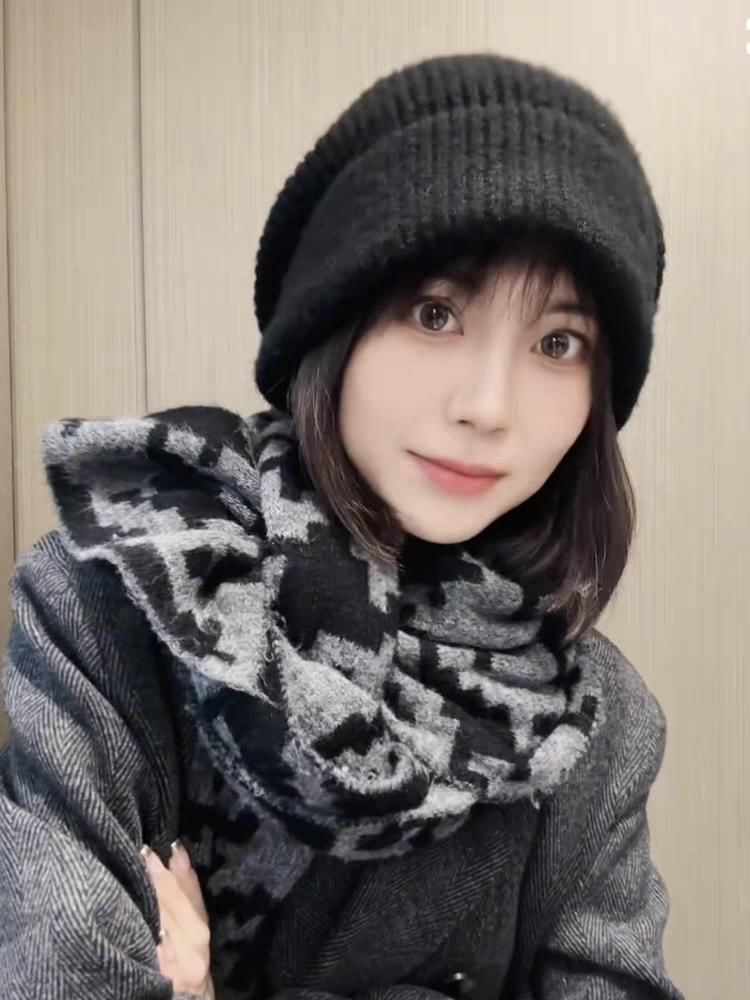 Plain / Patterned Beanie