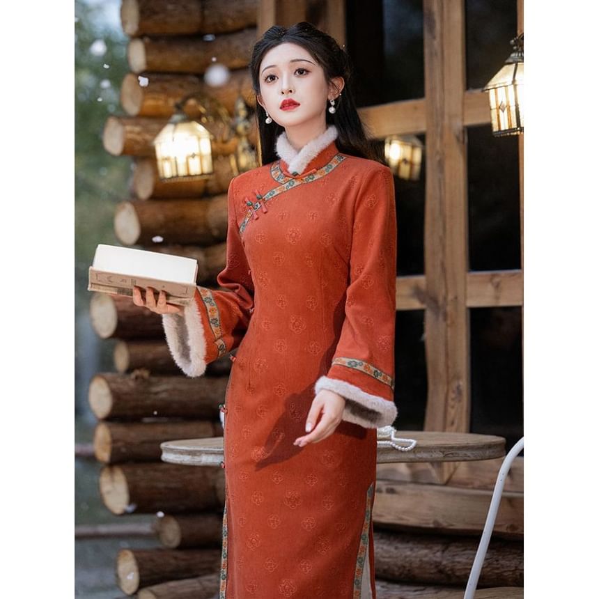 Flared-Sleeve Flower Embroidered Fluffy Trim Side-Slit Midi Qipao
