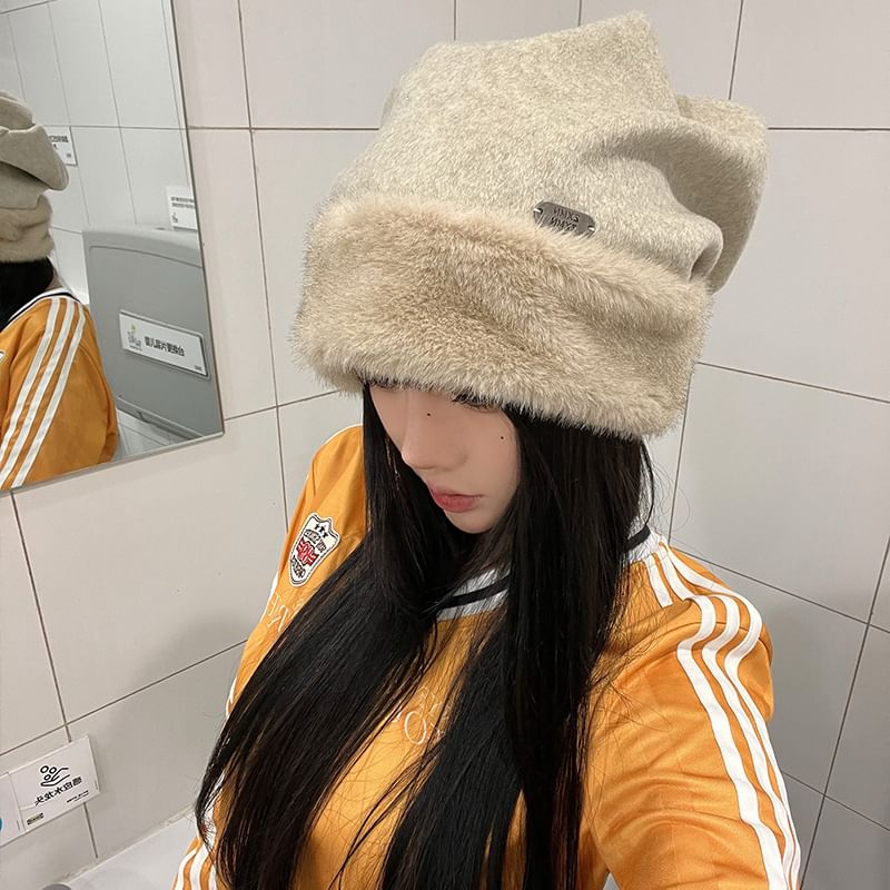 Fluffy Beanie Plain Panel