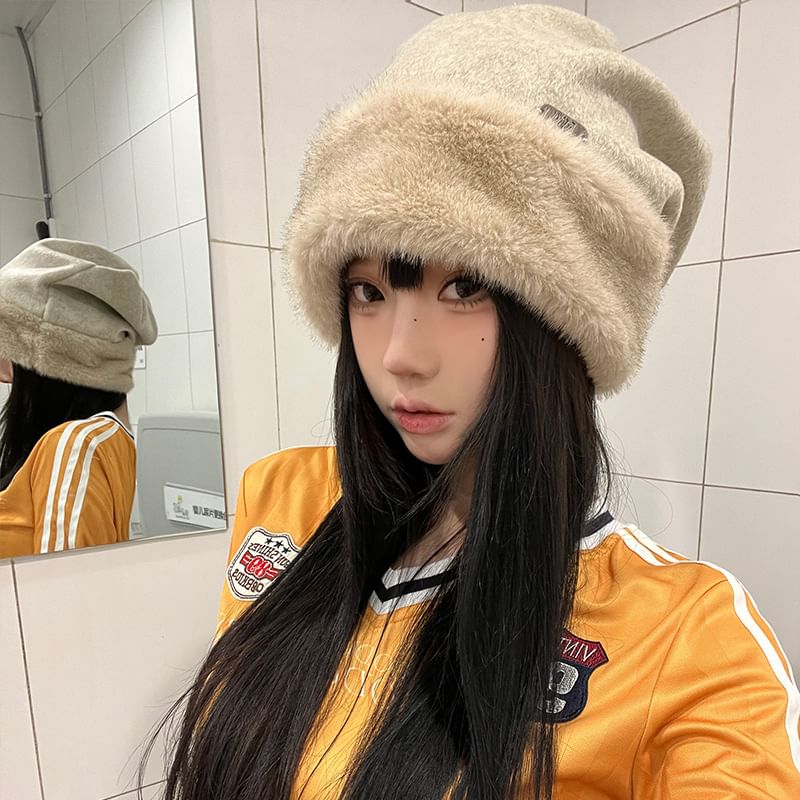 Fluffy Beanie Plain Panel