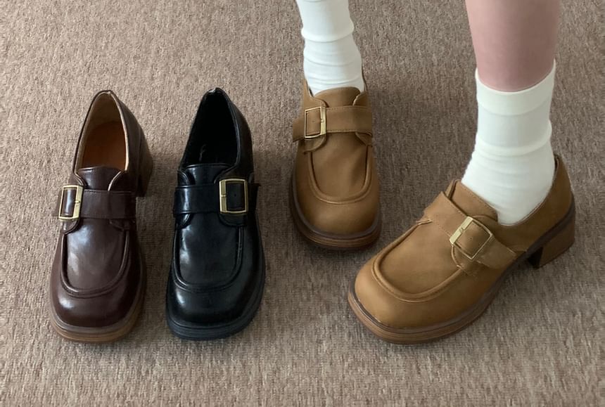 Chunky Heel Plain Buckled Faux Leather Shoes