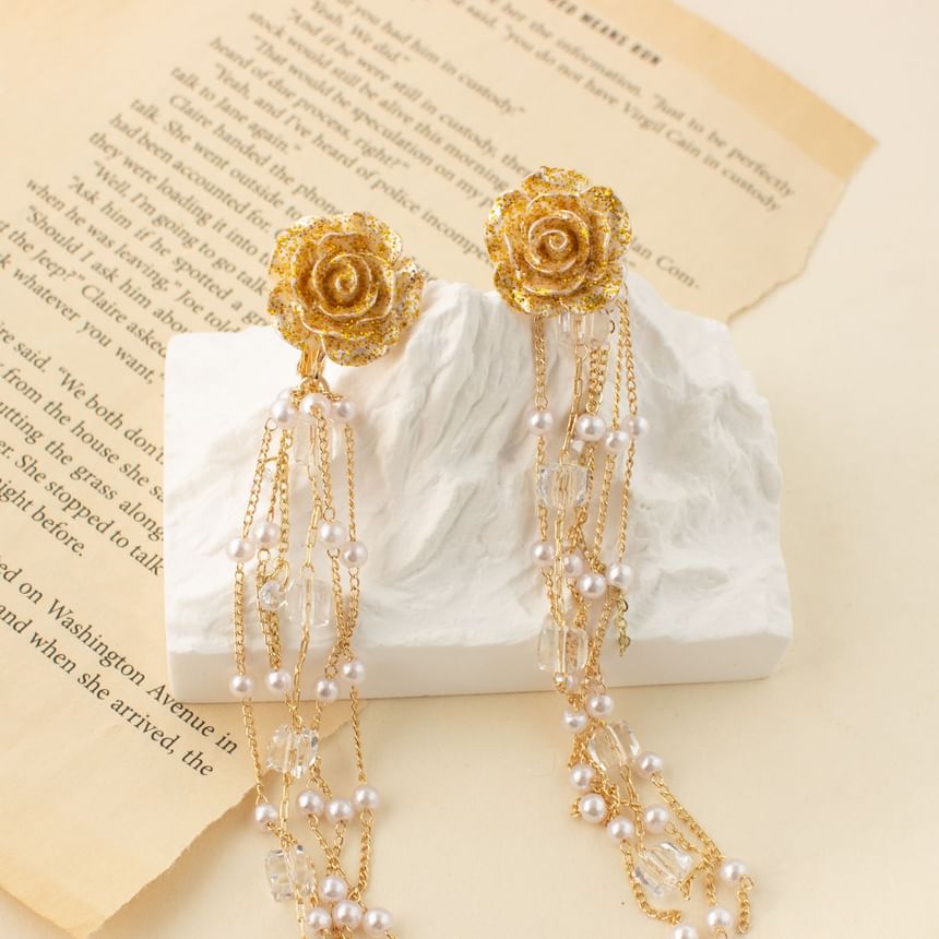 Faux Pearl Flower Stud Earring