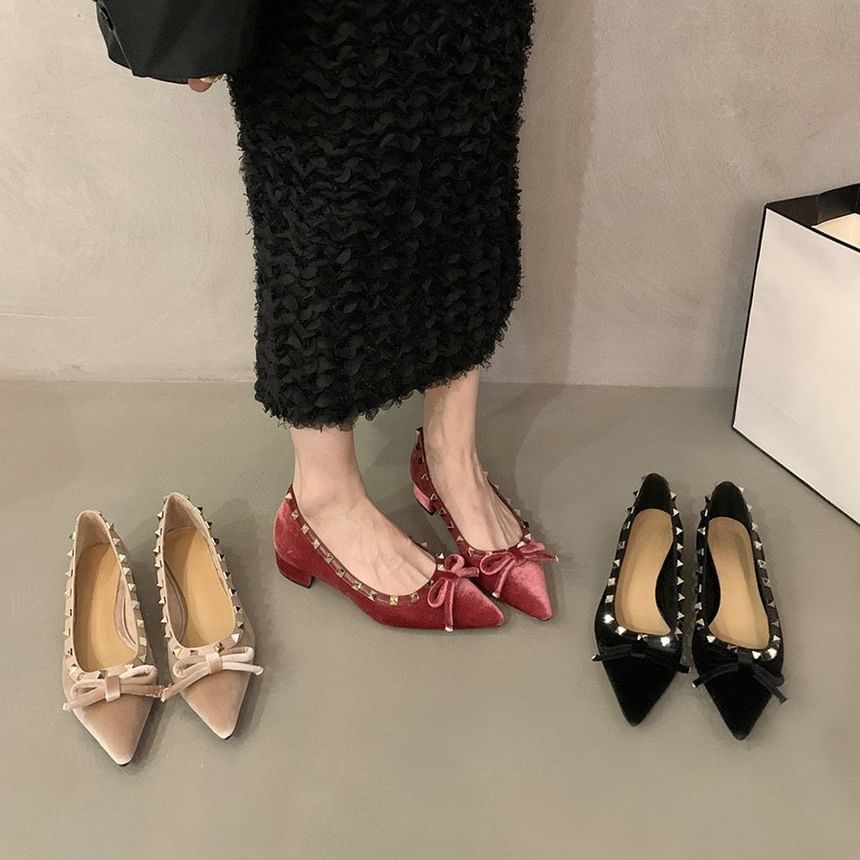 Pointed Toe Bow Studded Velvet Pumps