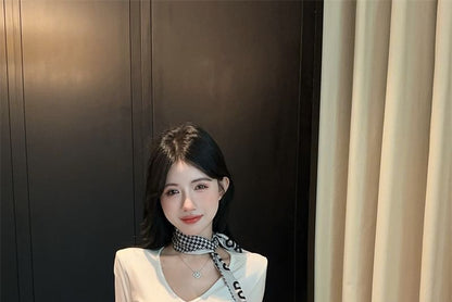 Slim Fit Slit T-Shirt V-Neck Long-Sleeve Plain