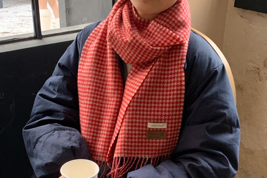 Plaid Applique Fringed Trim Scarf