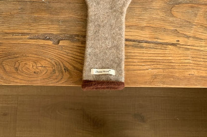 Applique Contrast Trim Knit Gloves