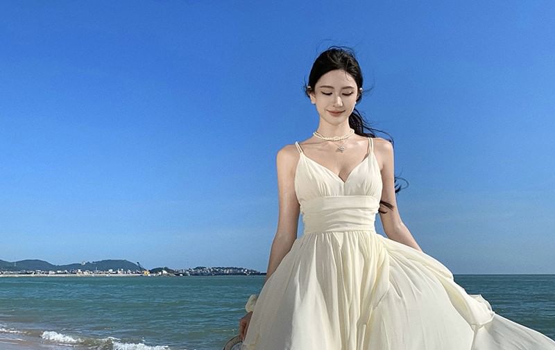 Thin Strap V-Neck Solid Flowing Maxi Dress