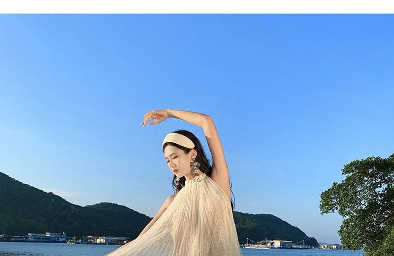 Sleeveless Mesh Full-Length A-Line Gown