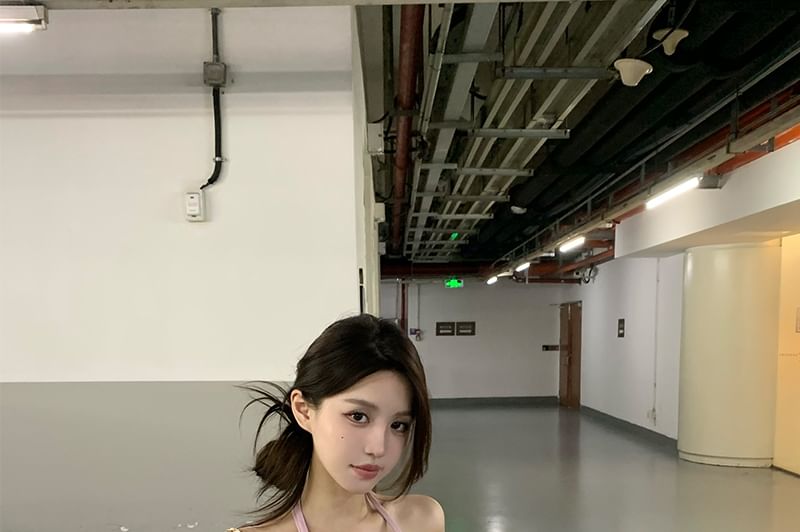 Scoop Neck Plain Side-Slit Slim Fit Halter Top