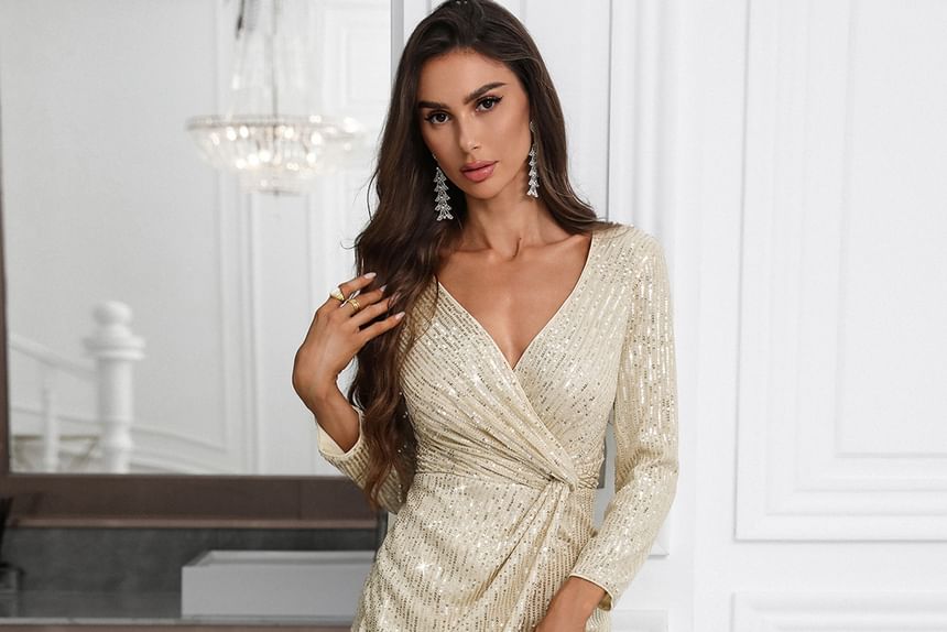Long Sleeve V-Neck Sequin Maxi Fitted Dress