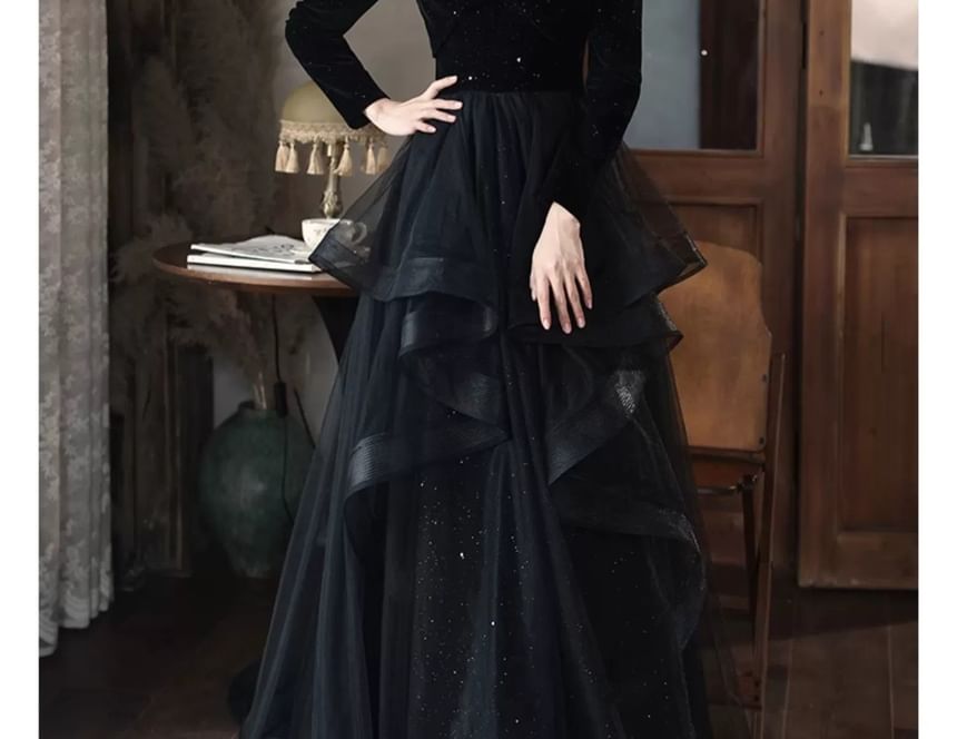 Long-Sleeve  Sweetheart Neck Plain Glitter A-Line Evening Gown