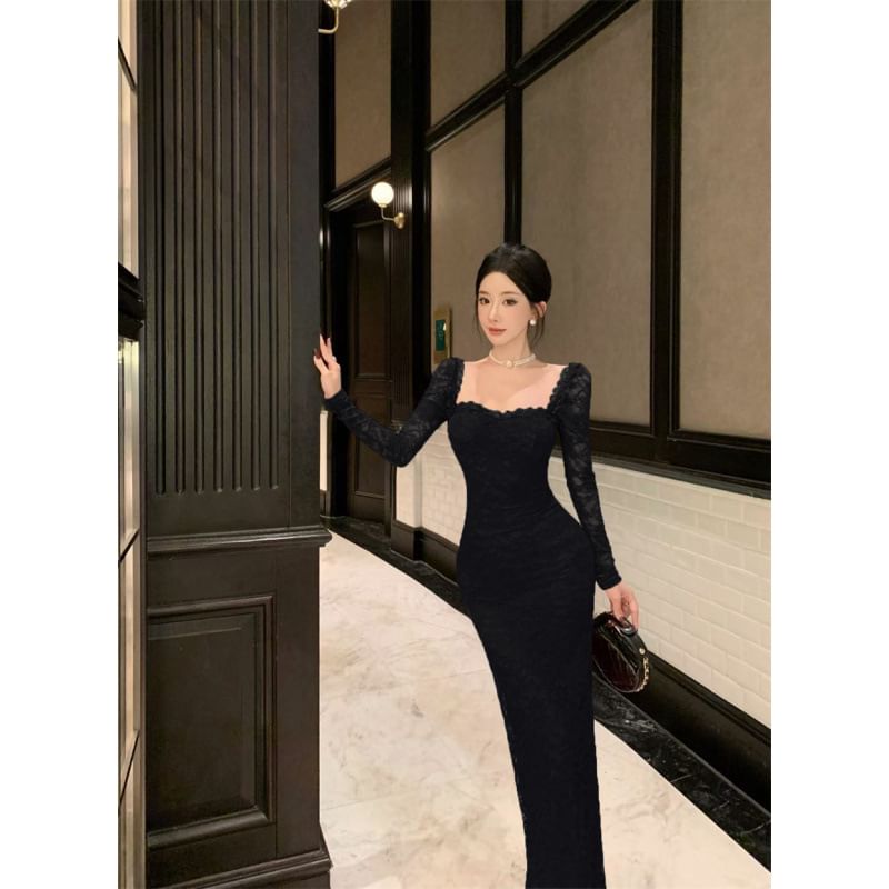 Long Sleeve Square Neck Lace Body-Hugging Maxi Gown