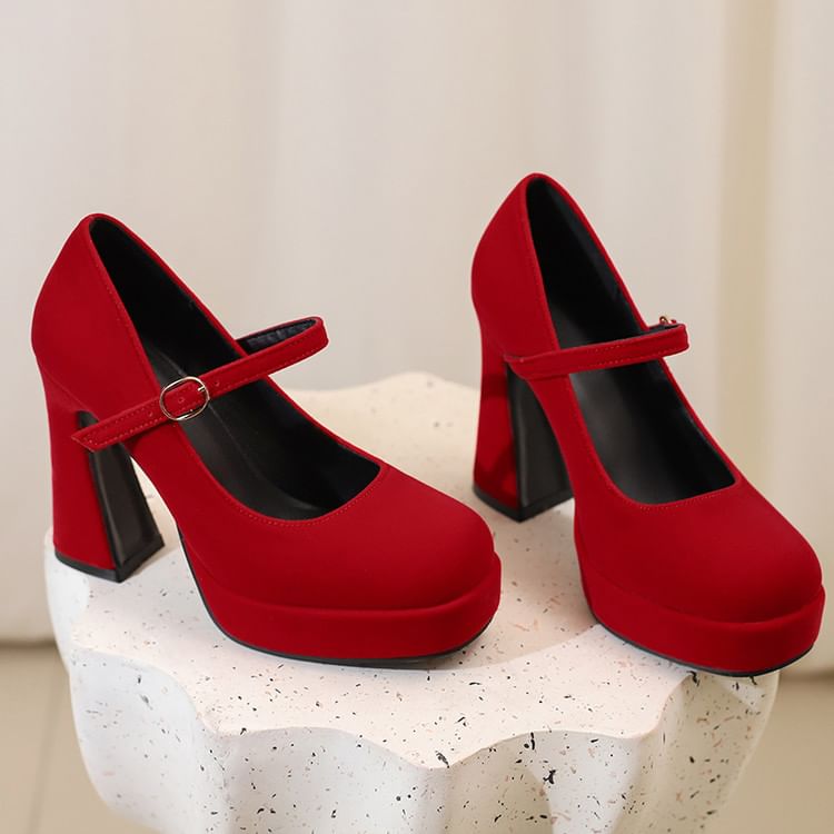 Chunky Heel Plain Buckled Mary Jane Pumps