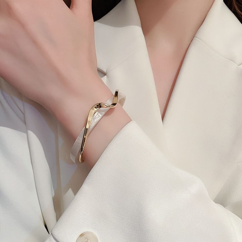 Twisted / Leopard Print Open Bangle