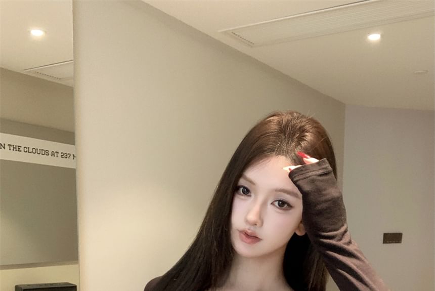 Cold-Shoulder Long-Sleeve Plain Lace-Up T-Shirt