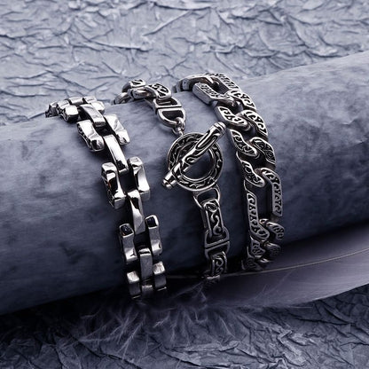 Debossed Chained Necklace & Bracelet Set