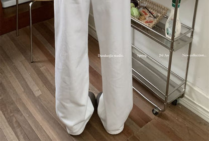 High Waist Bow Embroidered Loose Fit Jeans