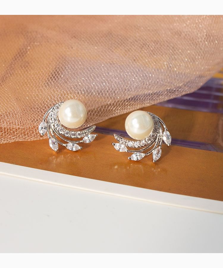 Faux Pearl Rhinestone Stud Earring / Clip On Earring