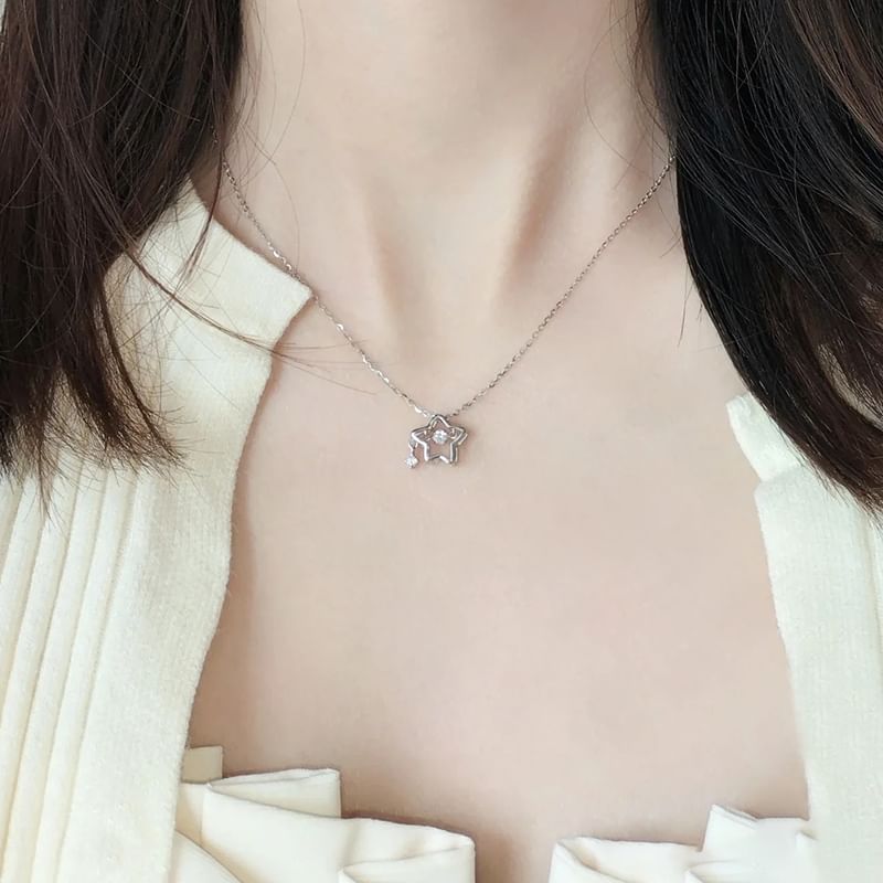 Star / Faux Pearl / Rhinestone Pendant Necklace