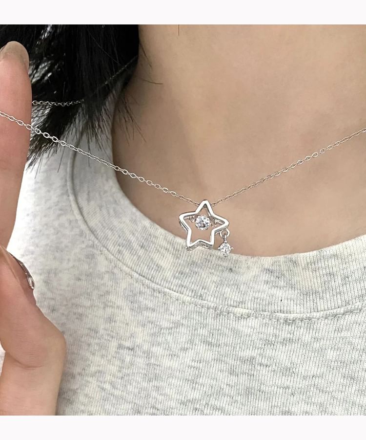 Star / Faux Pearl / Rhinestone Pendant Necklace