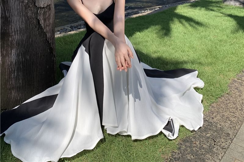 Spaghetti Strap V Neck Two Tone Open Back A-Line Maxi Dress