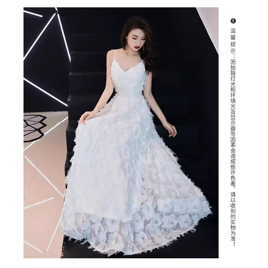 Spaghetti Strap V-Neck Plain Feather A-Line Evening Gown