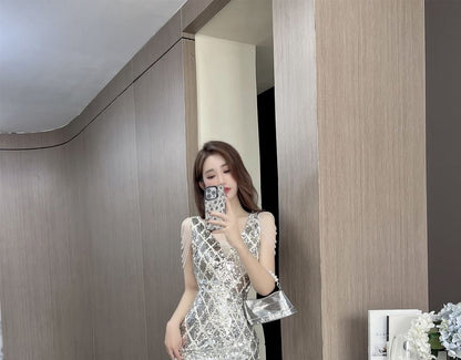 Sleeveless V-Neck Sequin Bead Fringed Slit Mermaid Evening Gown